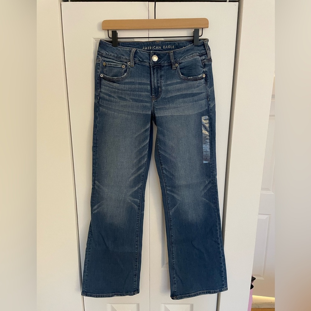 American eagle stretch & straight low rise jean / size 8 / New without the tag